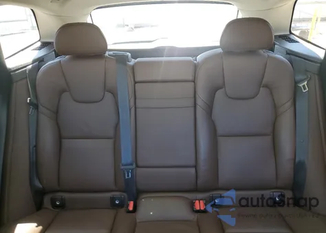 2018 Volvo Xc60 T5 Momentum from USA, damaged, VIN YV4102RK2J1062707